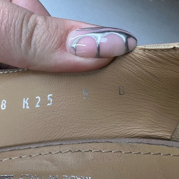 SALVATORE FERRAGAMO WOMENS PEEP TOE WEDGES LIGHT BEIGE SZ 9 - Picture 10 of 10